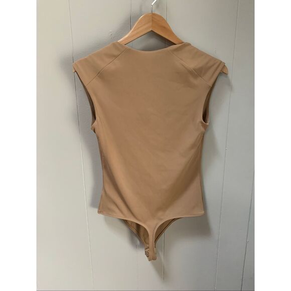 Express Body Contour High Compression Scoop Neck Cap Sleeve Bodysuit M - Picture 3 of 8